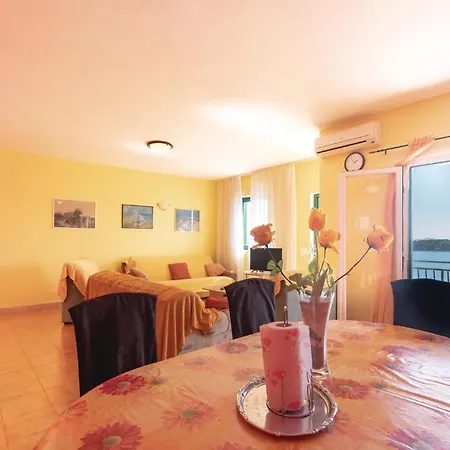 Apartment Stunning Apartment In Blato With House Sea View *