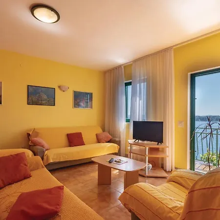 Stunning Apartment In Blato With House Sea View Prizba